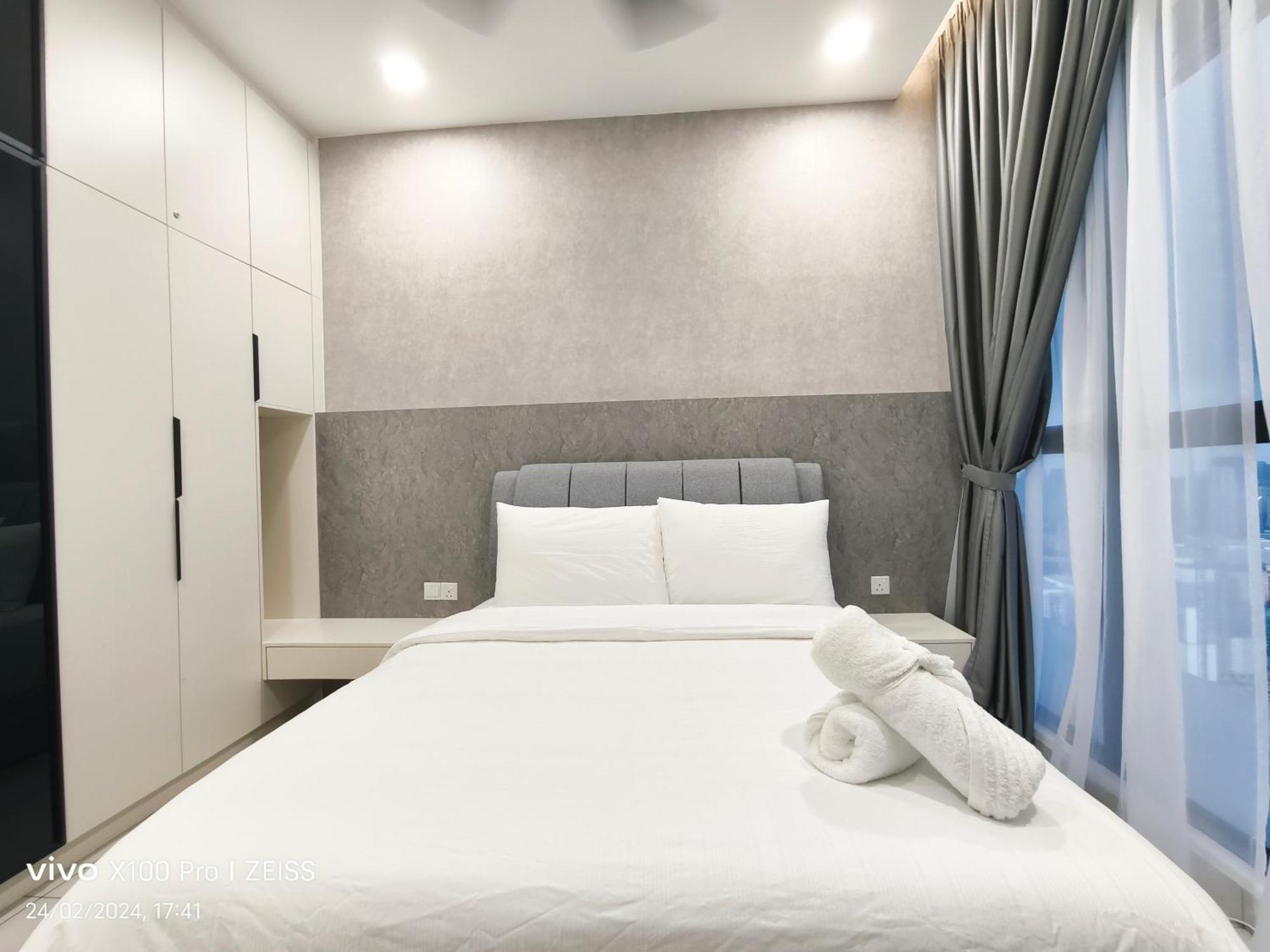 Pangsapuri Kl Premium Dual Key With Klcc View On The 56th Floor *